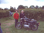 Jochen Sommer und Ernie Dorsett auf dem ersten britischen Dieselmotorradtreffen 2005 in Billingshhurst